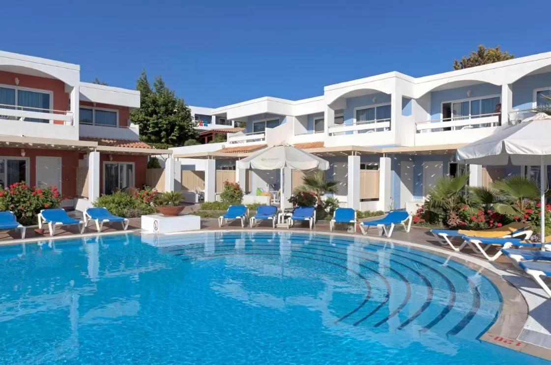 Elissa Adults-Only Lifestyle Beach Resort Kallithea  Bagian luar foto A swimming pool at a hotel